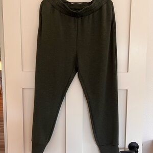 Varley slim cuff pant long in double soft olive marl